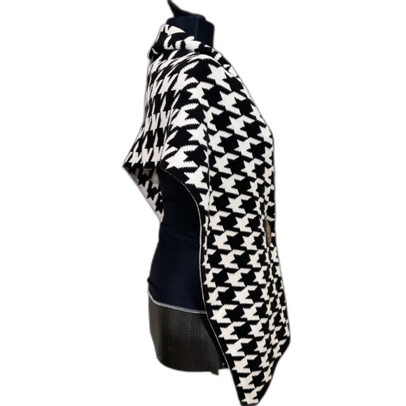 Katie Todd Knit shawl wrap Houndstooth large buttons 60”x15” - Picture 3 of 14